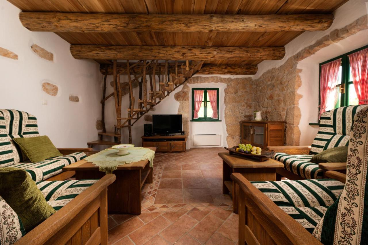 Villa Lindraze Dobrinj Bagian luar foto